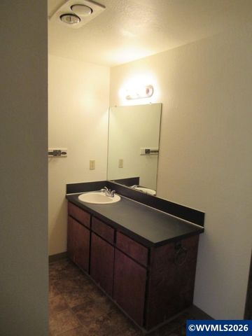 1480-1486 Salishan St SE, Salem, OR 97302