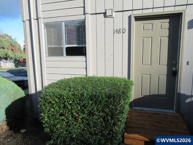 1480-1486 Salishan St SE, Salem, OR 97302