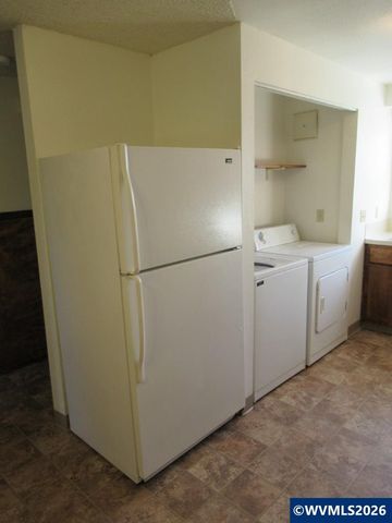 1480-1486 Salishan St SE, Salem, OR 97302