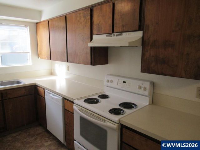 1480-1486 Salishan St SE, Salem, OR 97302