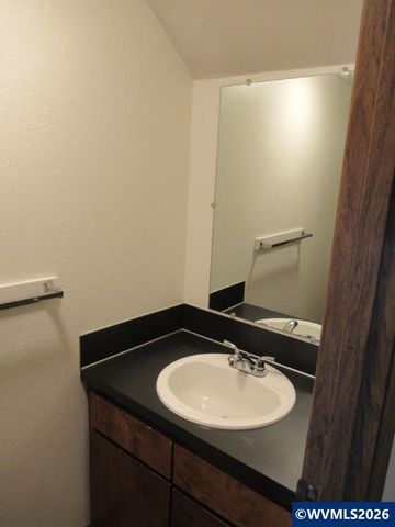 1480-1486 Salishan St SE, Salem, OR 97302