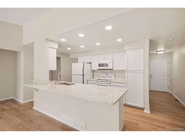 3638 S Bahama St, Aurora, CO 80013