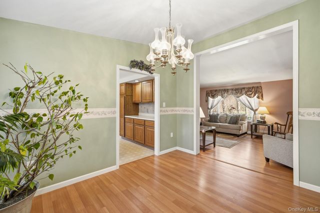 68 Meadow Sweet Road, Cortlandt Manor, NY 10567