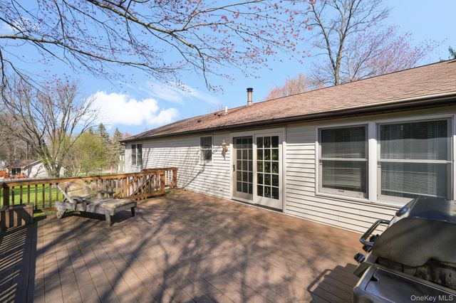68 Meadow Sweet Road, Cortlandt Manor, NY 10567