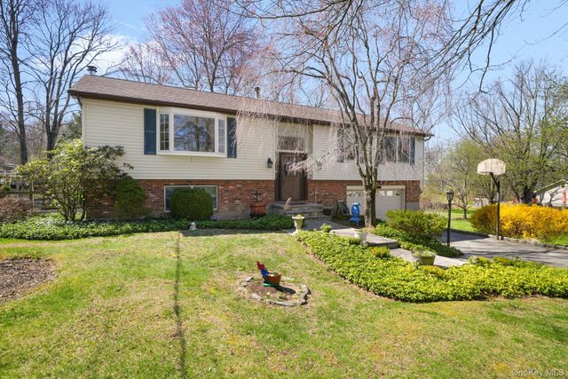 68 Meadow Sweet Road, Cortlandt Manor, NY 10567