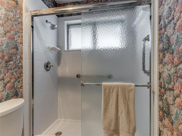 1048 NW 6th Place, Moore, OK 73160