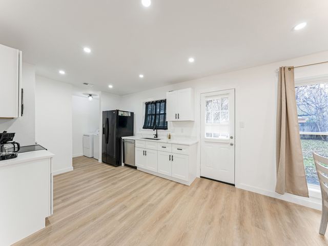 3245 Myra Lane, Farmers Branch, TX 75234