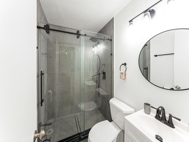 3245 Myra Lane, Farmers Branch, TX 75234