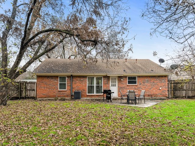 3245 Myra Lane, Farmers Branch, TX 75234