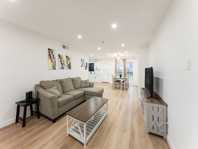 3245 Myra Lane, Farmers Branch, TX 75234