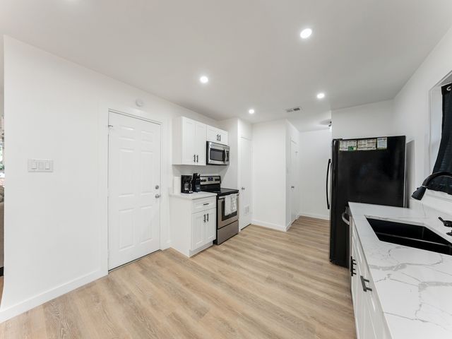 3245 Myra Lane, Farmers Branch, TX 75234