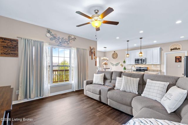 143A Garden View Pl, Shepherdsville, KY 40165