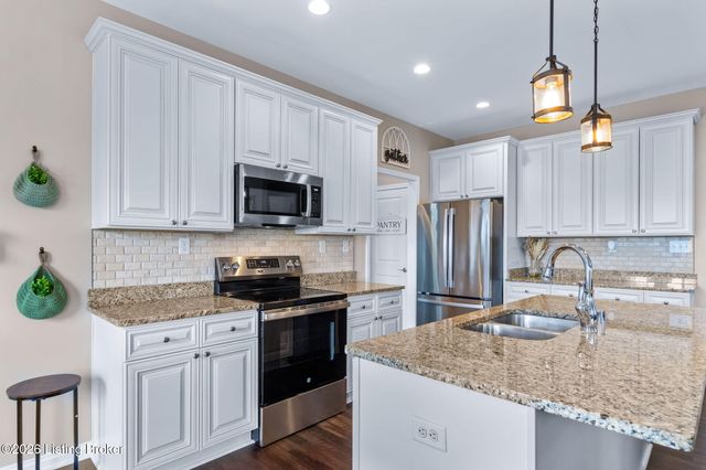 143A Garden View Pl, Shepherdsville, KY 40165