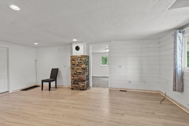 500 Colville Road, Paris, KY 40361