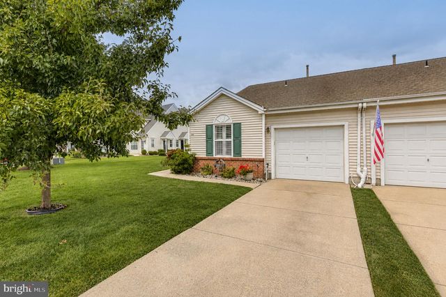 30 RALEIGH DR, Mount Laurel, NJ 08054