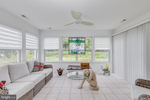 30 RALEIGH DR, Mount Laurel, NJ 08054