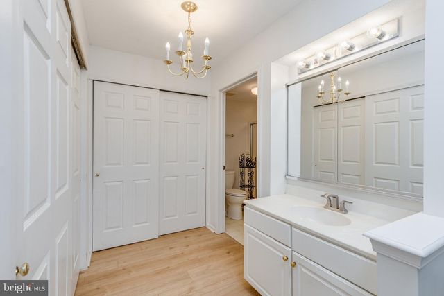 30 RALEIGH DR, Mount Laurel, NJ 08054
