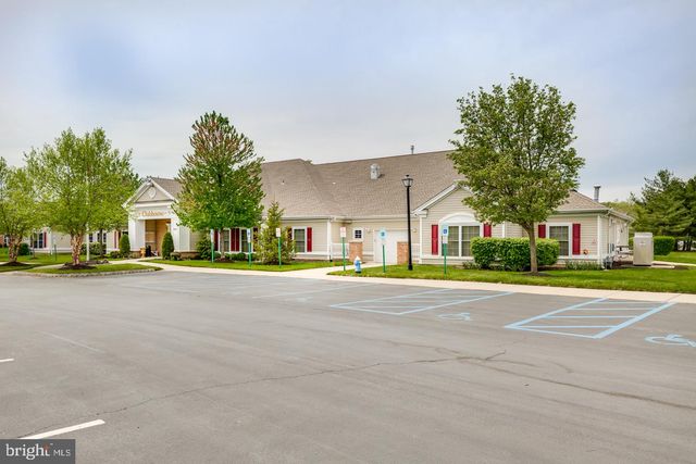 30 RALEIGH DR, Mount Laurel, NJ 08054