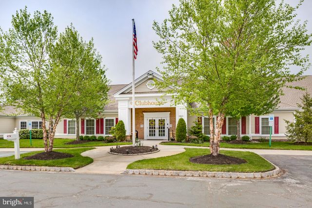 30 RALEIGH DR, Mount Laurel, NJ 08054