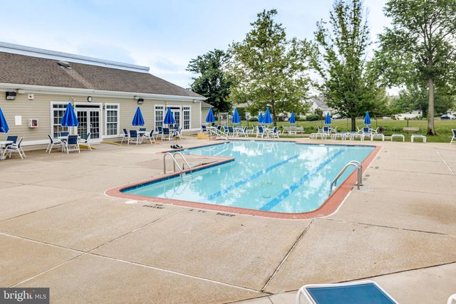 30 RALEIGH DR, Mount Laurel, NJ 08054