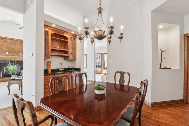 9215 Friar Way, Frankfort, IL 60423