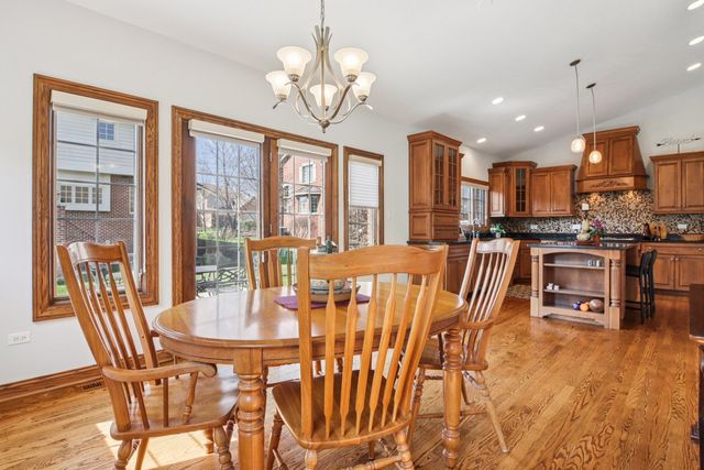 9215 Friar Way, Frankfort, IL 60423