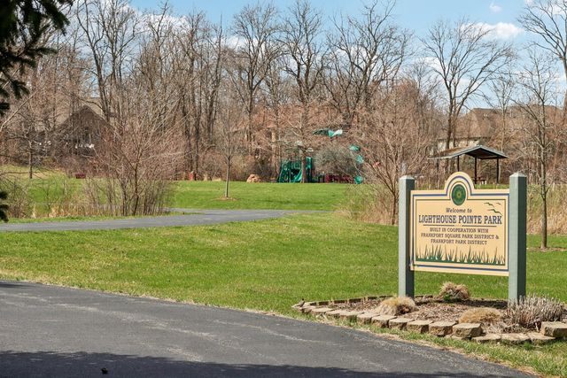 9215 Friar Way, Frankfort, IL 60423