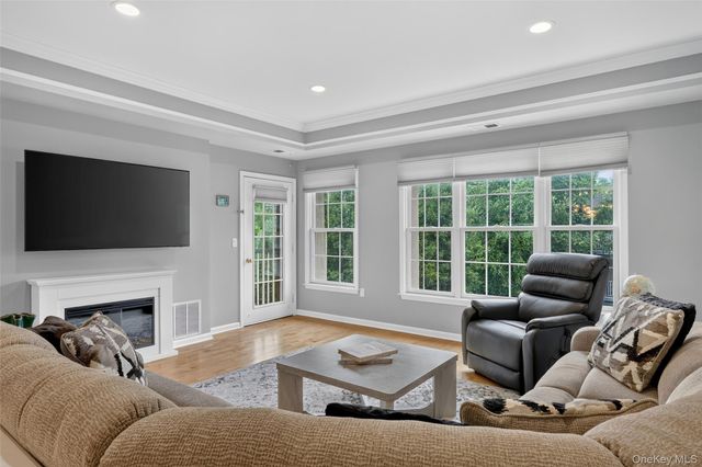 24 N De Baun Avenue 305, Suffern, NY 10901