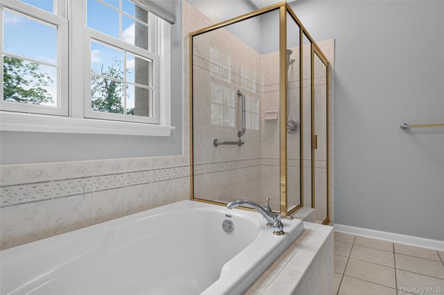24 N De Baun Avenue 305, Suffern, NY 10901