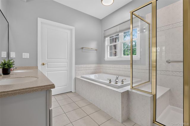 24 N De Baun Avenue 305, Suffern, NY 10901