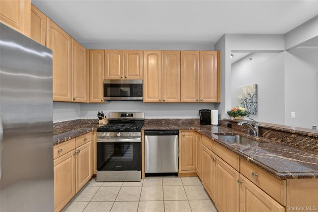 24 N De Baun Avenue 305, Suffern, NY 10901