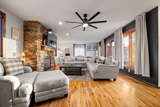 2710 50th Street, Des Moines, IA 50310