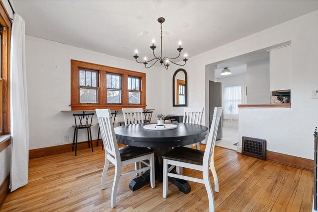 2710 50th Street, Des Moines, IA 50310