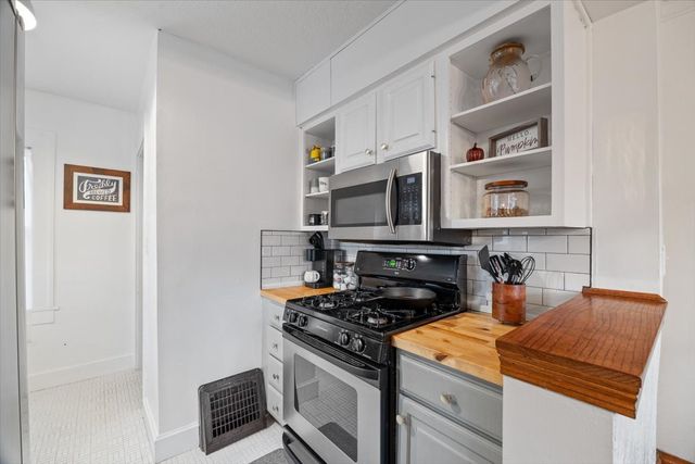 2710 50th Street, Des Moines, IA 50310