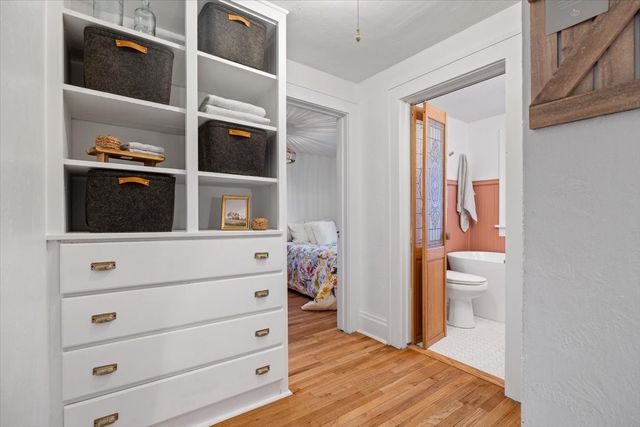 2710 50th Street, Des Moines, IA 50310