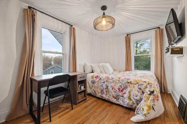 2710 50th Street, Des Moines, IA 50310