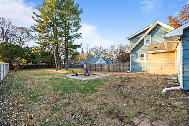 2710 50th Street, Des Moines, IA 50310