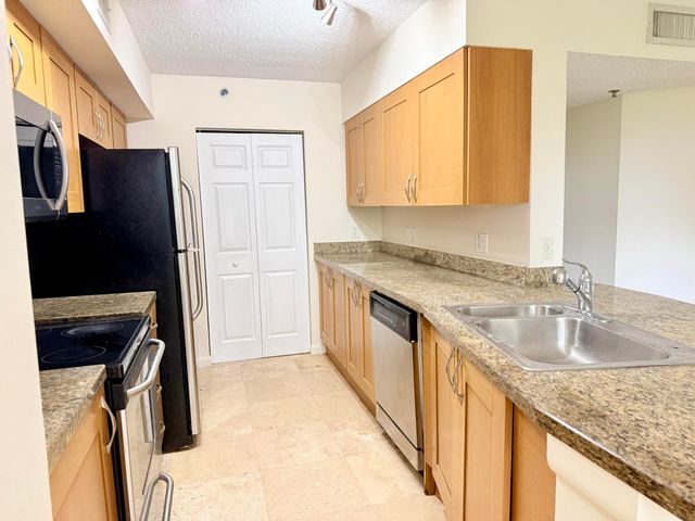 3153 Clint Moore Road 108, Boca Raton, FL 33496