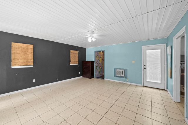 26628 Quail Court, Huntsville, TX 77320