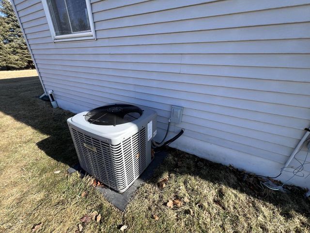 4322 Menasha AVENUE, Manitowoc, WI 54220