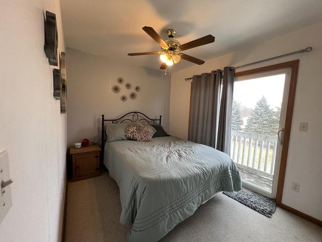 4322 Menasha AVENUE, Manitowoc, WI 54220