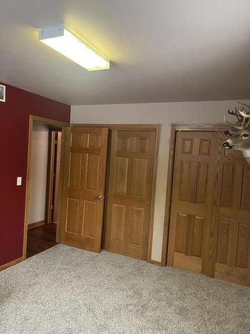 4322 Menasha AVENUE, Manitowoc, WI 54220