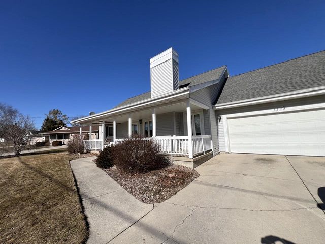 4322 Menasha AVENUE, Manitowoc, WI 54220