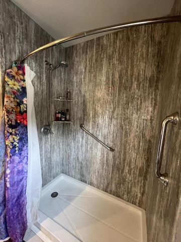 4322 Menasha AVENUE, Manitowoc, WI 54220