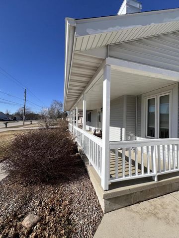 4322 Menasha AVENUE, Manitowoc, WI 54220