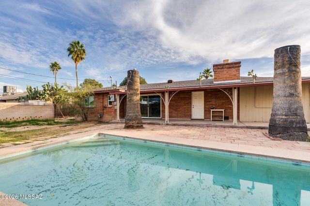 6211 E 17th Street, Tucson, AZ 85711