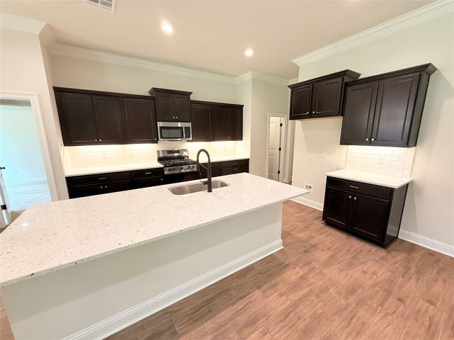 187 Lessie Drive, Stonewall, LA 71078