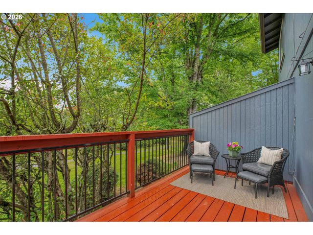 23925 Ne TREEHILL Dr, Wood Village, OR 97060