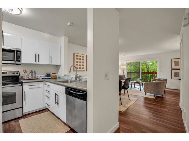 23925 Ne TREEHILL Dr, Wood Village, OR 97060