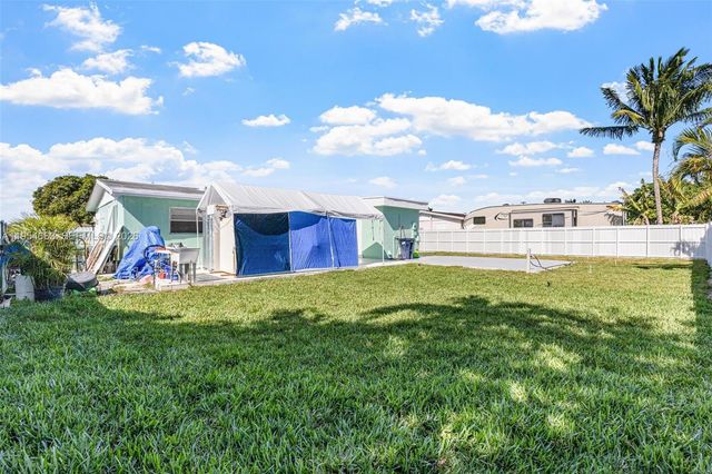 30345 SW 158th Ct, Homestead, FL 33033